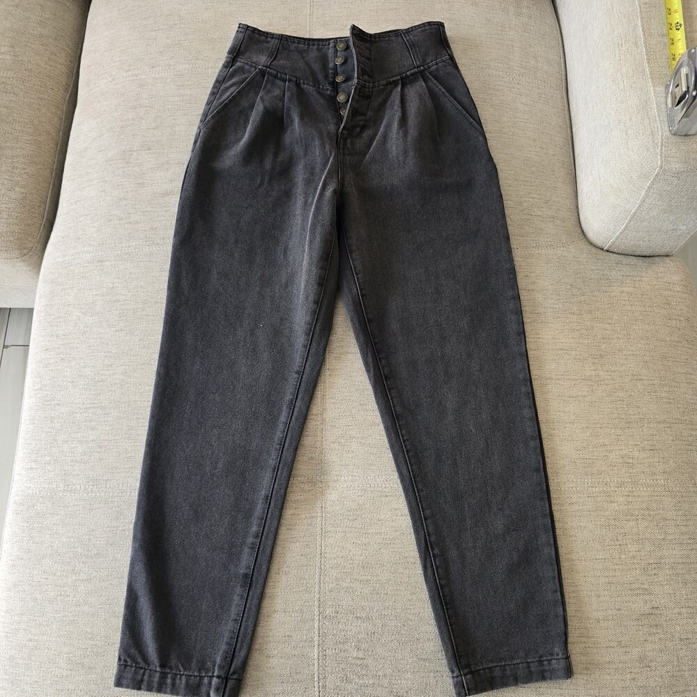 Forever 21 High Rise Pleated Button Fly Mom Jeans Washed Black Size 25 NWT